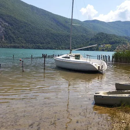 Camping Le Hameau Des Pecheurs Novalaise