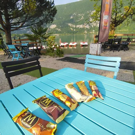Camping Le Hameau Des Pecheurs *