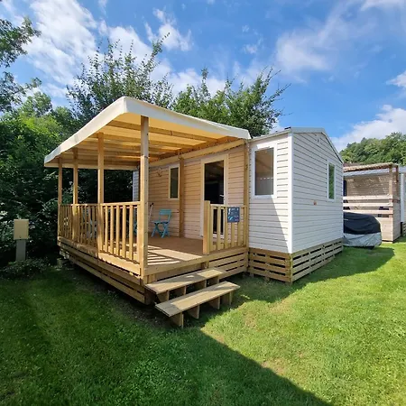 Camping Le Hameau Des Pecheurs *